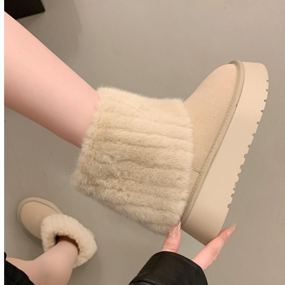 厚底　ブーツ もこもこファー付き厚底ムートンブーツ