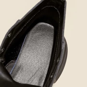 厚底　ブーツ スタイリッシュ厚底レースアップショートブーツ