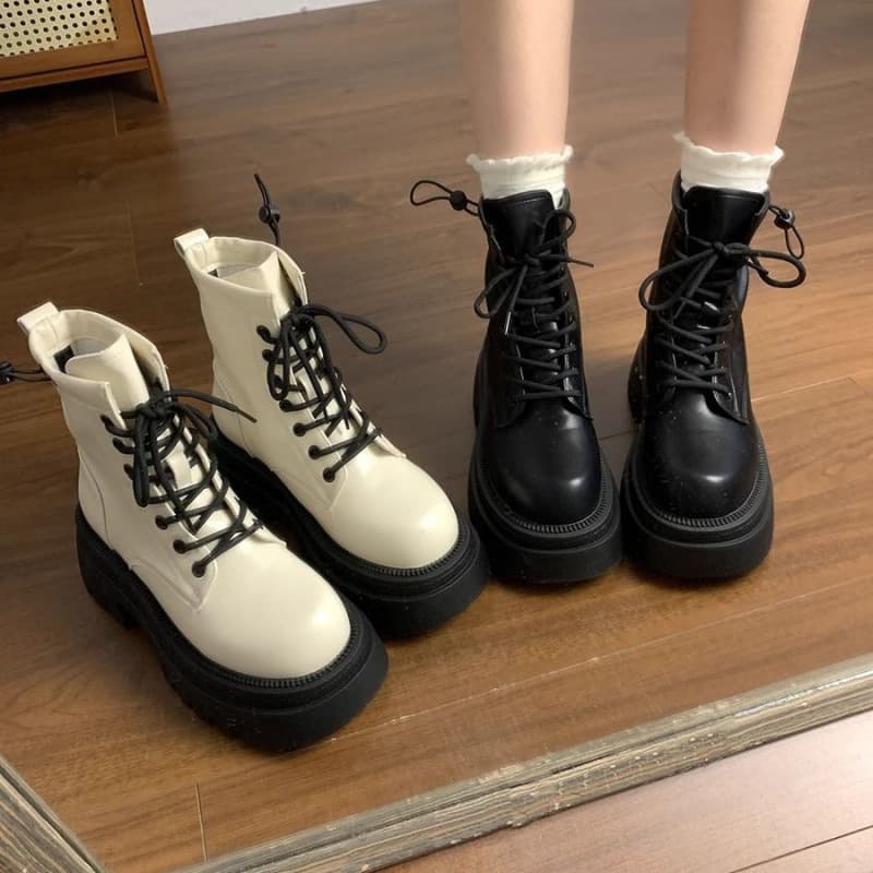 厚底　ブーツ レースアップ厚底ショートブーツ