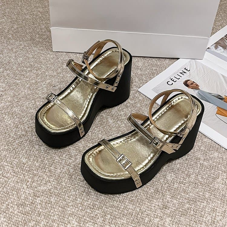 厚底　ブーツ クロスベルト厚底サンダル