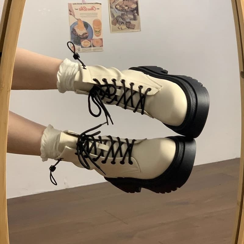 厚底　ブーツ レースアップ厚底ショートブーツ