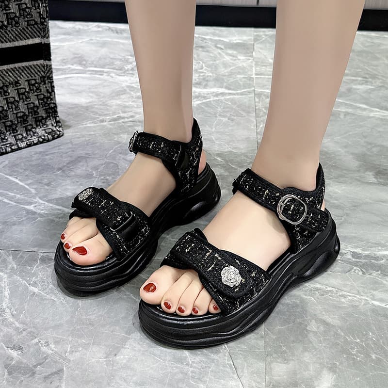 厚底 ブーツ 生成です